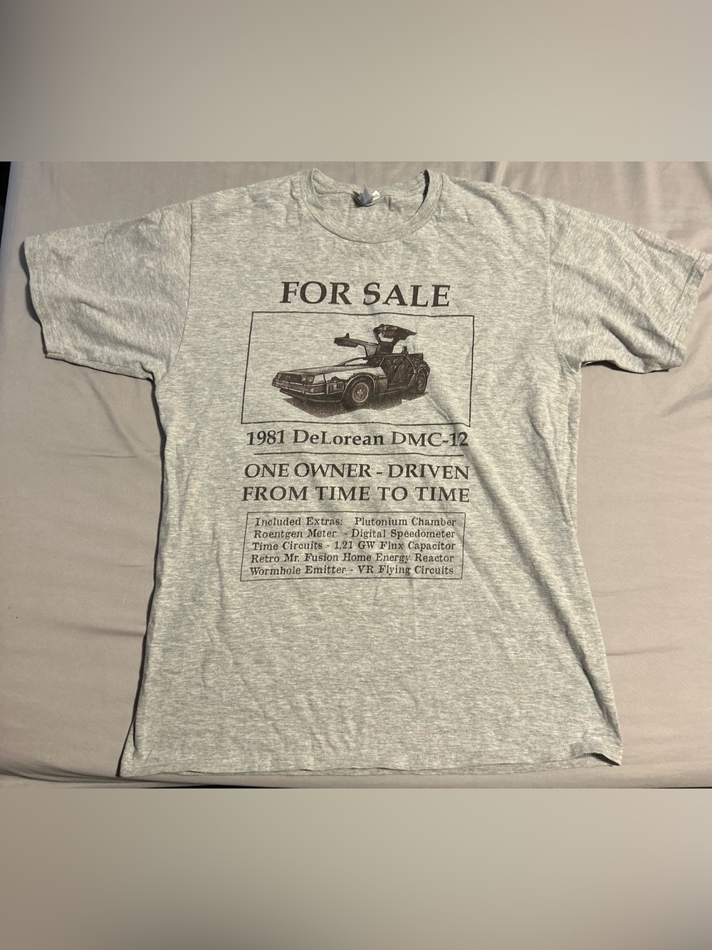 Gray 'For Sale 1981 DeLorean DMC-12' Graphic Tee- size m